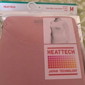 NWT! Uniqlo Heattech scoop neck short sleeve t-shirt  (XS)